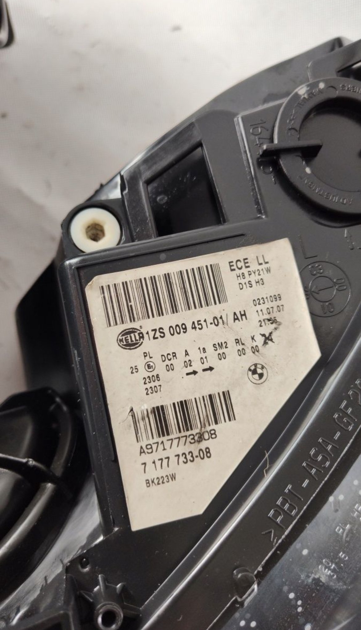 phare xénon curval bmw e60/e61 lci (lift) phare xénon curval bmw e60/e61 lci (lift)